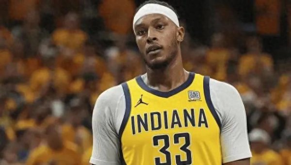 Carlisle: Sự ra đi của Turner là một mất mát lớn, và Bucks đột nhiên can thiệp và không nhường chỗ c