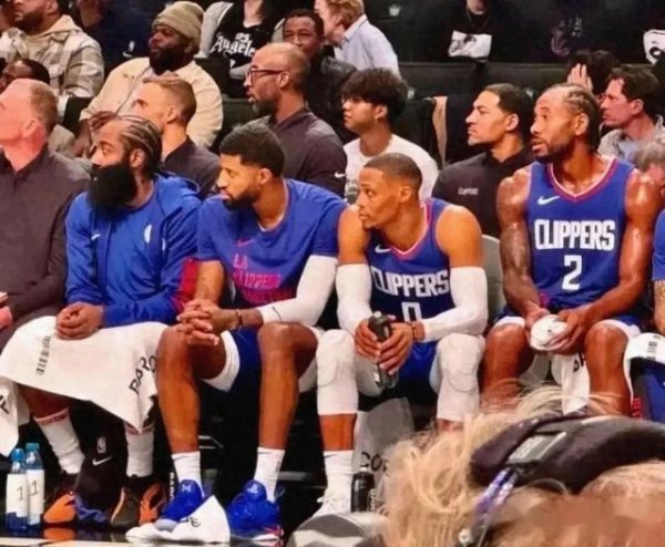 Người ta nói rằng Clippers hối tiếc khi bán Powell, nhưng bạn đã không thấy Bokobe khó chịu như thế 