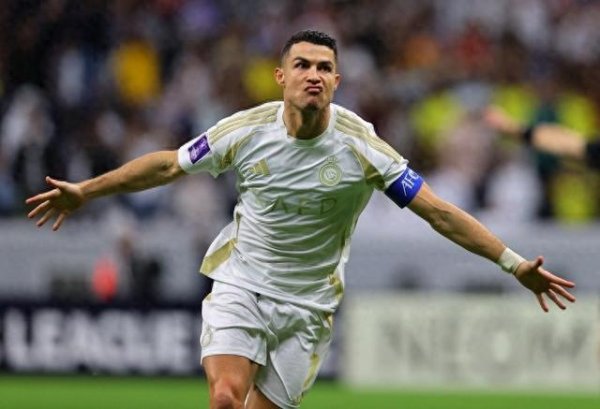ĐỘC QUYỀN: Ronaldo đã được quản lý cấp cao ủy quyền chọn danh sách ký kết &AMP; Dẫn đầu các cuộc